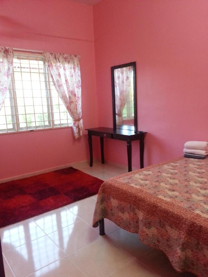 Yasmeen Homestay Kemaman Chukai Екстер'єр фото