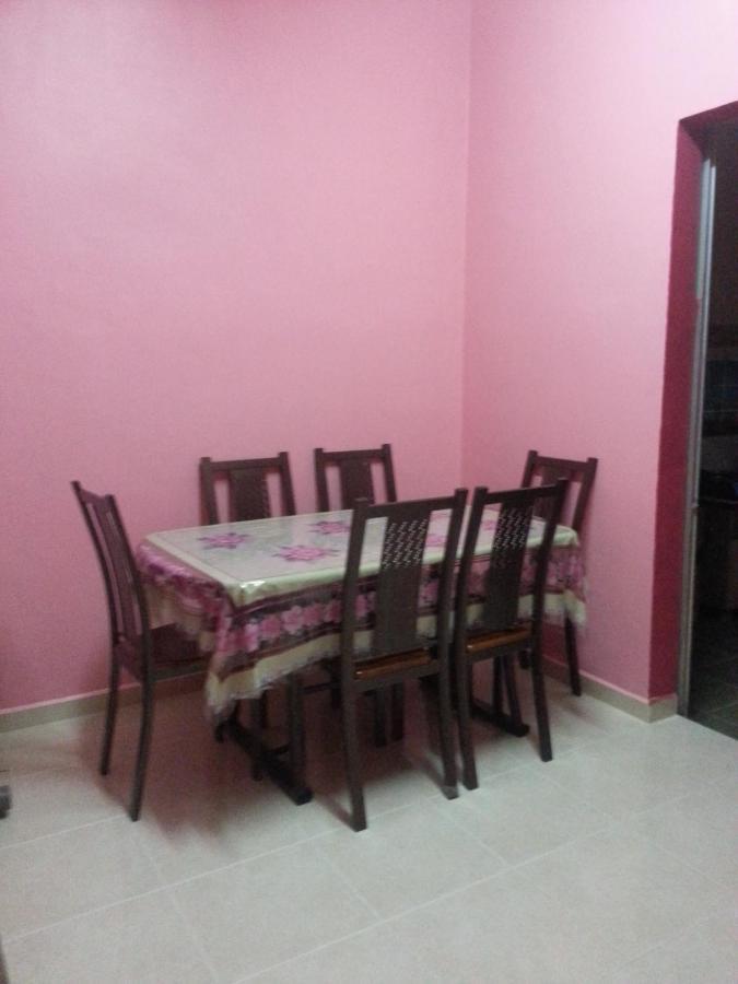 Yasmeen Homestay Kemaman Chukai Екстер'єр фото
